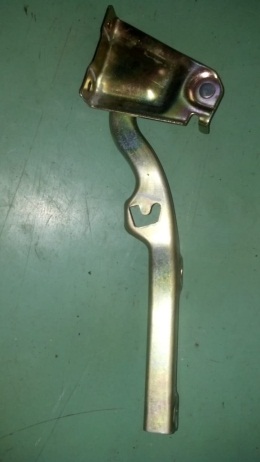 Formed rod bracket with lever, Pak Suzuki programme