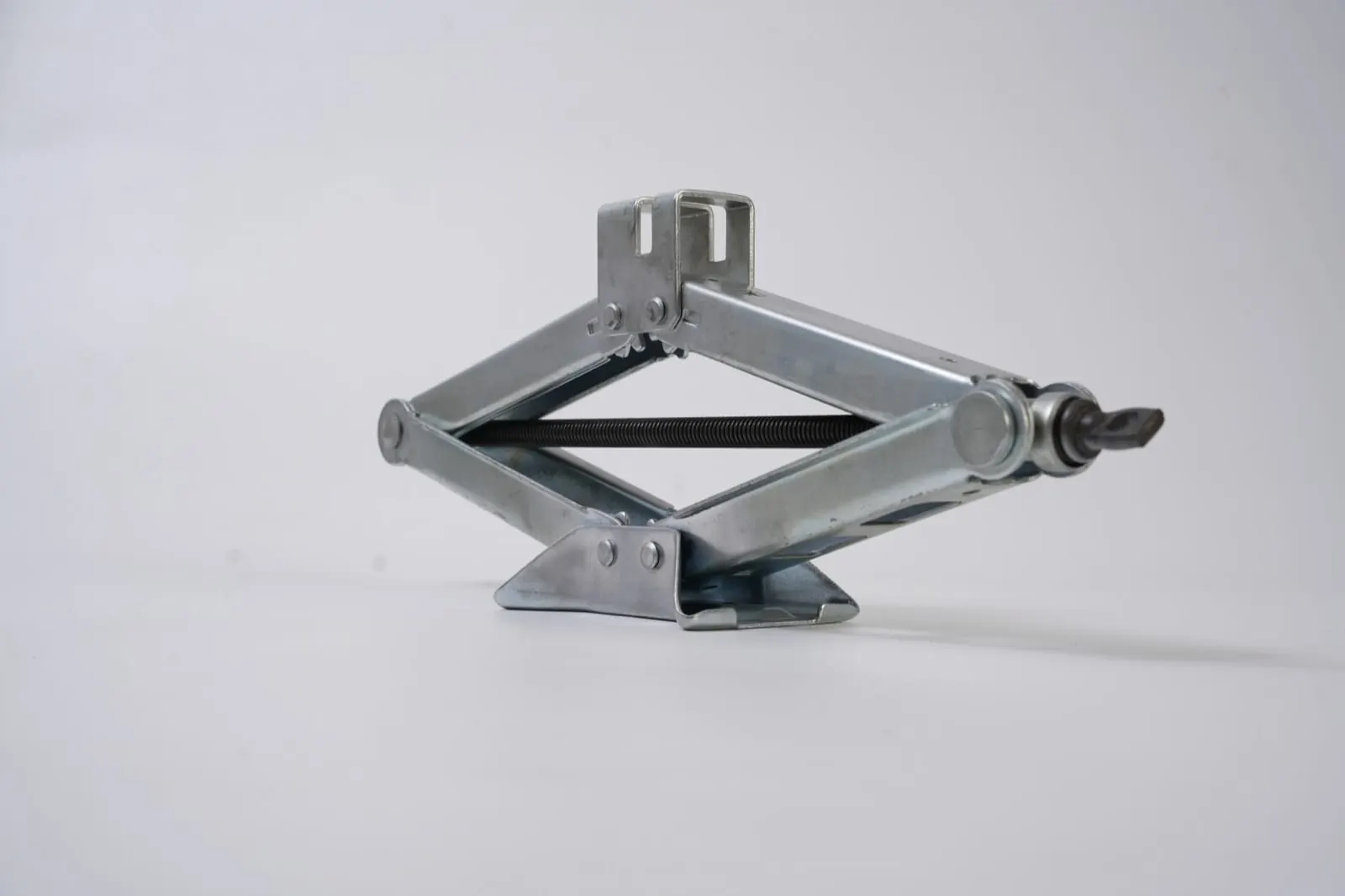 Zinc-plated scissor jack assembly with lead screw